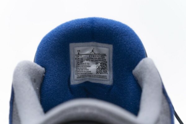 CT8532-400 Air Jordan 3 Retro -Varsity Royal - Image 12