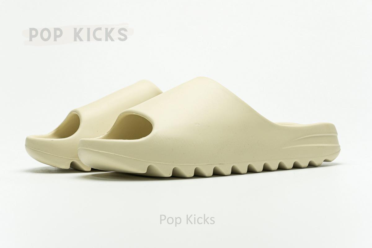 FW6344 adidas Yeezy Slide “Desert Sand” - Image 3