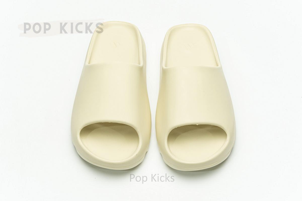 FW6344 adidas Yeezy Slide “Desert Sand” - Image 4